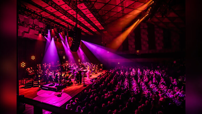 Koninklijke Luchtmachtorkest – jubileumconcert CMV De Vrije Fries — muziek in Heerenveen